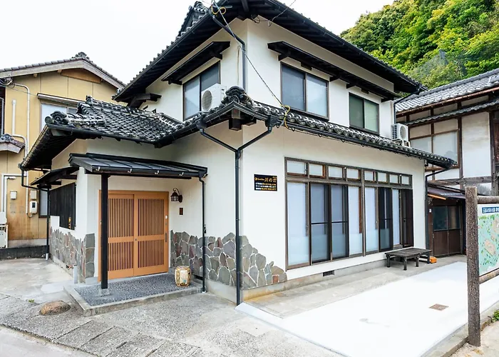 川の灯